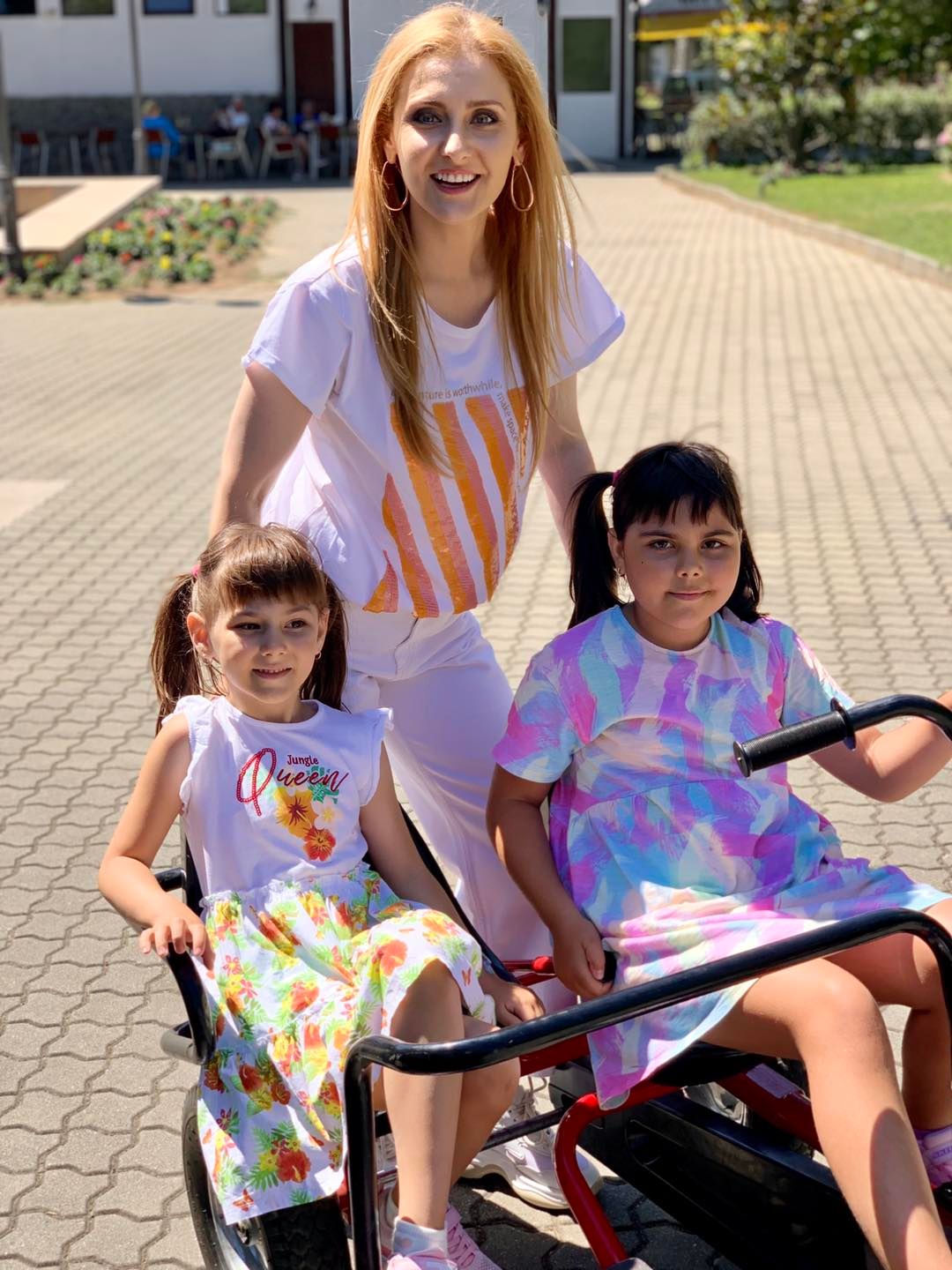 Alina Sorescu, decizie surprinzătoare în plin divorț de Alexandru Ciucu. Și-a luat fetițele și a plecat. „Sunt foarte fericite”