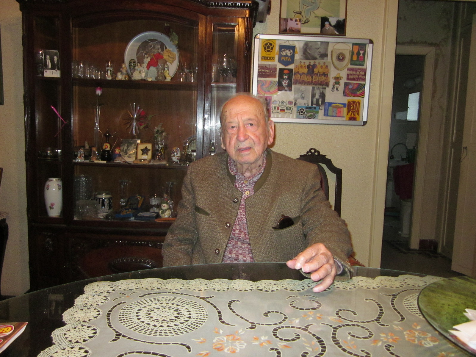 Angelo Niculescu, depus la Mausoleul Eroilor din Cimitirul Ghencea Militar