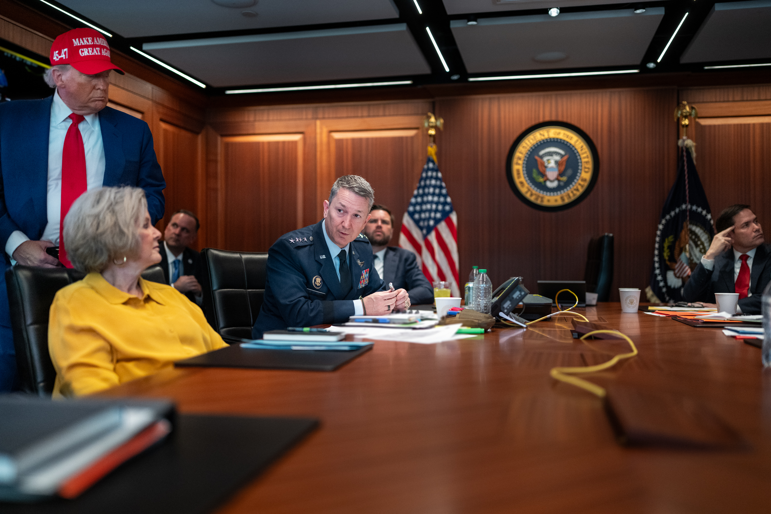 Imagini rare din Situation Room. Cum a fost surprins Donald Trump, după ce a dat undă verde atacurilor asupra instalațiilor nucleare din Iran