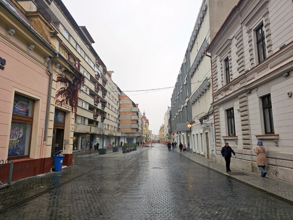 Descoperă Băile Felix și Oradea: două bijuterii ale turismului din vestul României, aproape una de alta. Se îmbină relaxarea termală cu eleganța urbană