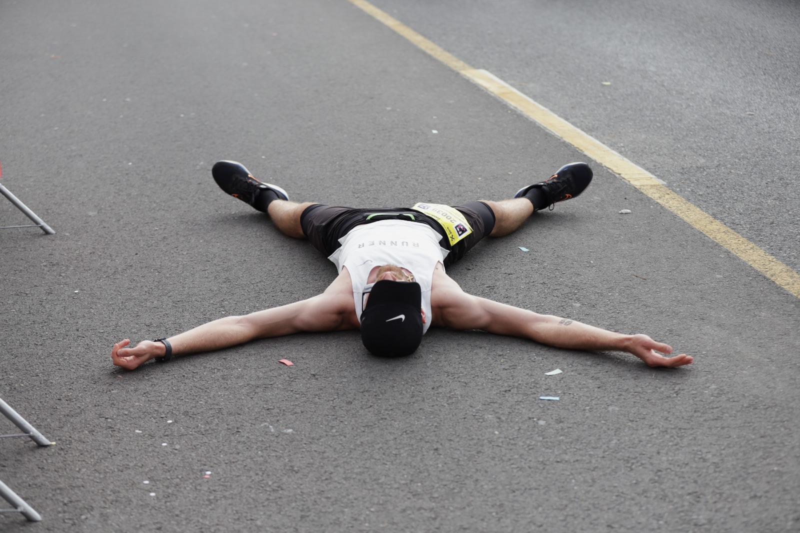 Maratonul București 2025 a adus împreună 12.000 de alergători din peste 50 de țări. Un tânăr atlet a doborât recordul național