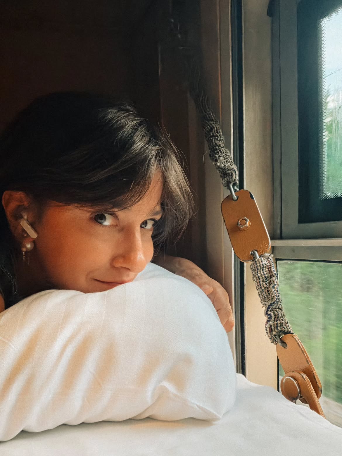 Dana Rogoz a început vacanța cu trenurile prin Europa: „Vlad mi-a mulțumit de 1.000 de ori”