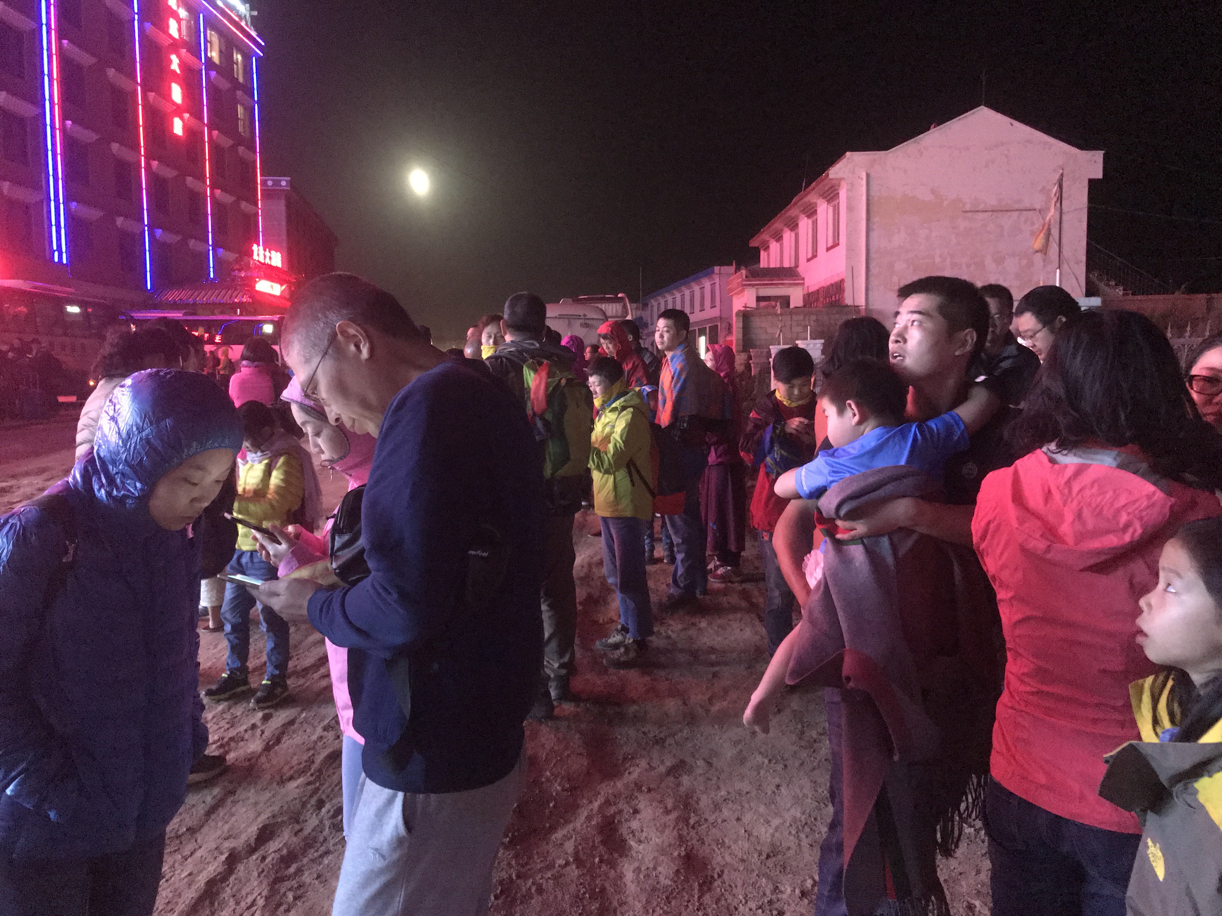 UPDATE | Cutremur puternic într-o zonă turistică din China. Autoritățile se tem că 100 de oameni au murit