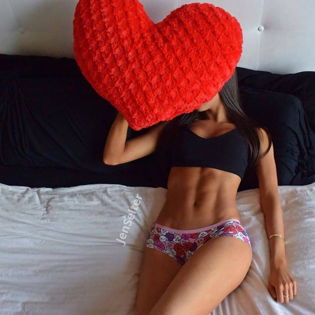 Oglindă, oglinjoară, care este cea mai frumoasă din țară, mama sau fiica? Ele sunt cele mai HOT antrenoare din lume / GALERIE FOTO&VIDEO