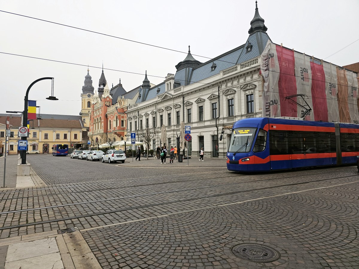 Descoperă Băile Felix și Oradea: două bijuterii ale turismului din vestul României, aproape una de alta. Se îmbină relaxarea termală cu eleganța urbană