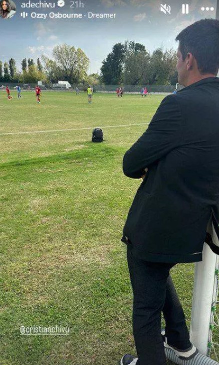 Imagini rare cu fetele lui Cristi Chivu și ale Adelinei. Natalia și Anastasia joacă fotbal în Milano