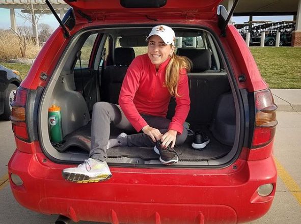 Sportivă de numai 22 de ani găsită moartă pe terenul de joc! Ipoteză șocantă: a fost bătută, înainte de a fi ucisă