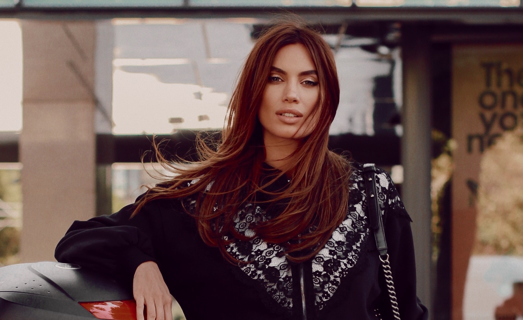 Alina Pușcău, despre relația cu Leonardo DiCaprio, după ce s-a spus că formează un cuplu cu celebrul actor. „Am cunoscut-o şi pe mama lui”