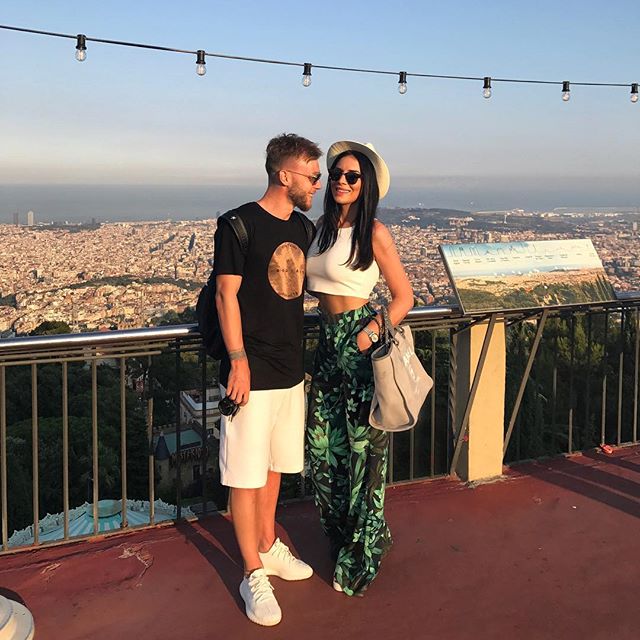Fotbalistul Alexandru Maxim se relaxează cu logodnica pe Coasta Amafli din Italia / GALERIE FOTO