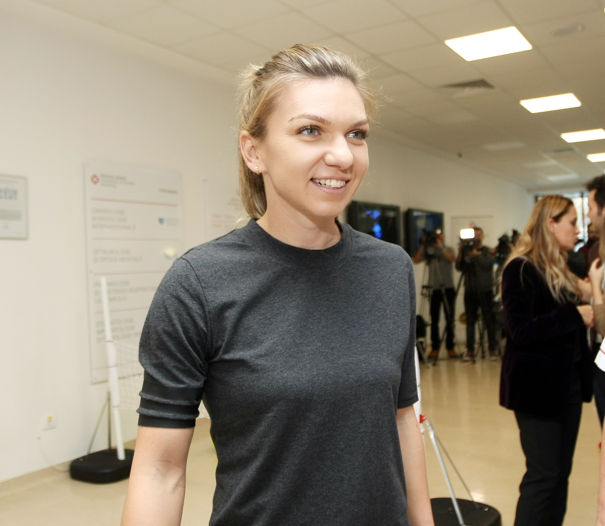 Simona Halep nu suflă în fața lui Ion Țiriac: ”Nu mă antrenez cât ar trebui”! Își oblojește rănile și fuge cu Costa peste hotare / GALERIE FOTO