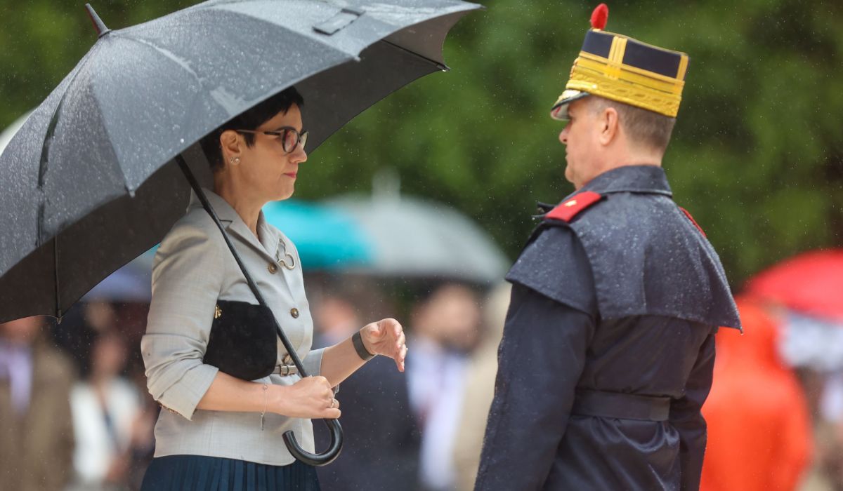 Delia Dinu, cel mai longeviv consilier prezidențial, pleacă de la Cotroceni după 20 de ani. Cine este femeia decorată de trei președinți
