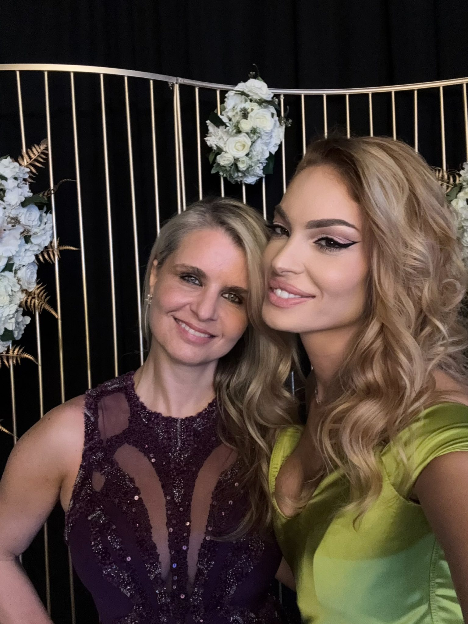 Ce mesaj a transmis Valentina Pelinel după ce a fost cu Cristi Borcea la nunta Mihaelei Borcea. Dovada că s-a distrat alături de o vedetă