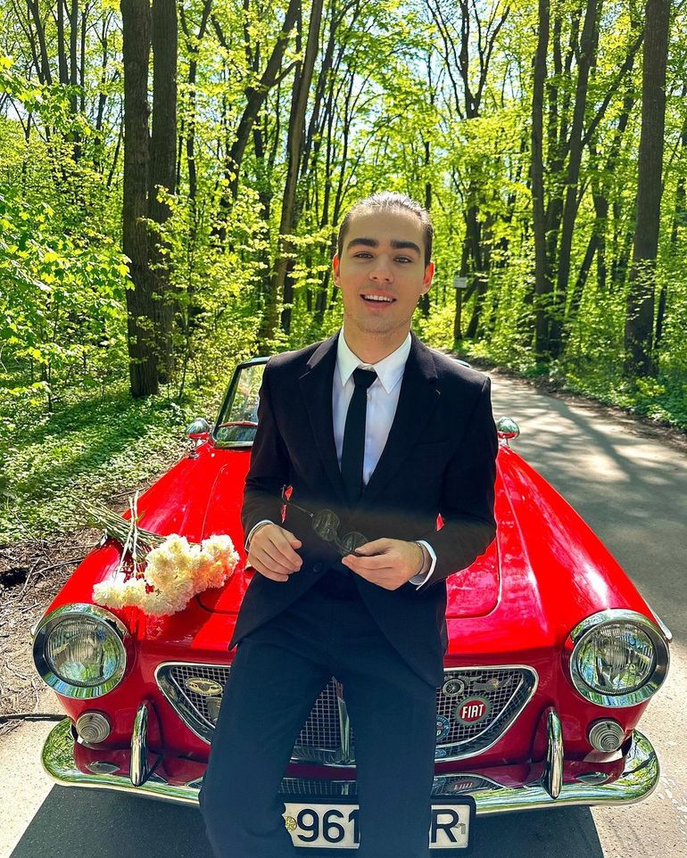 Reacția lui Ștefan Bănică Jr. după ce fiul lui, Radu Ștefan, a lansat prima melodie. „Felicitări pentru tot ce faci”