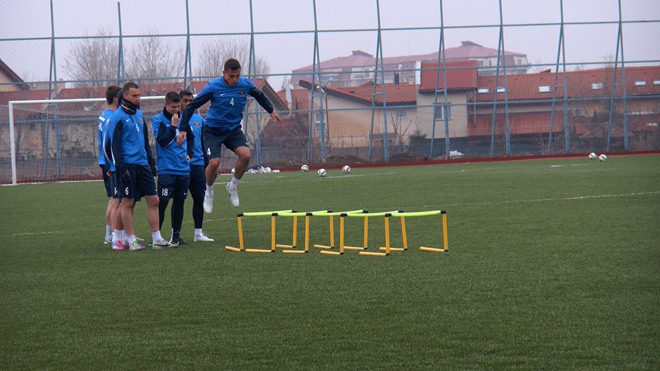 Hagi pregătește intens meciul cu Rapid, pentru a nu intra în hora retrogradării / FOTO&VIDEO