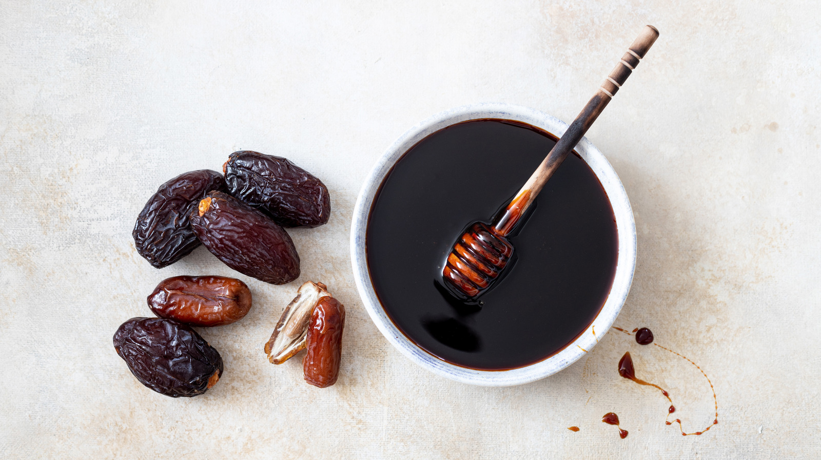 How to make date syrup at home