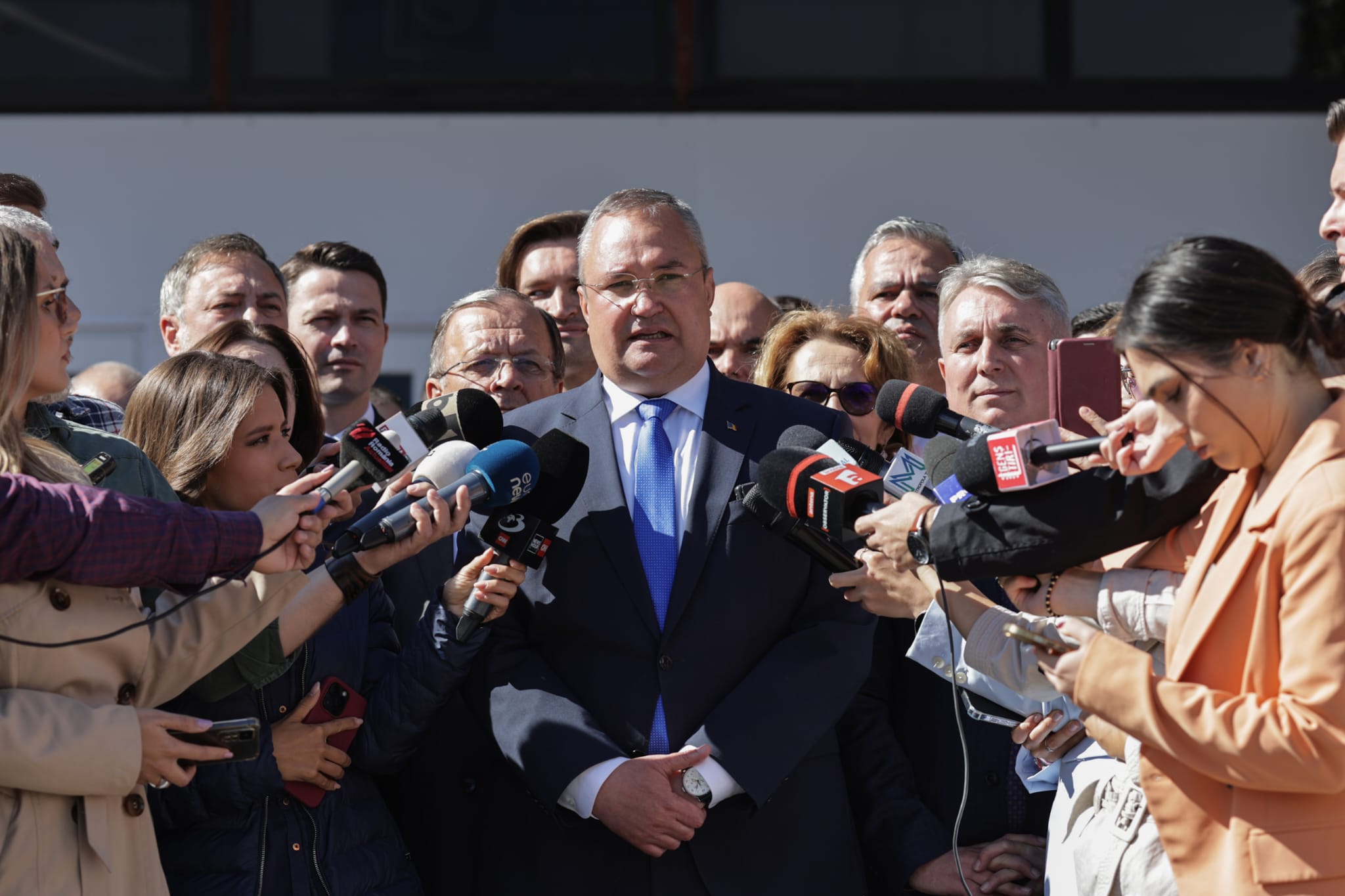 Nicolae Ciucă şi-a depus candidatura la alegerile prezidenţiale: „România are nevoie de o viziune de dreapta”