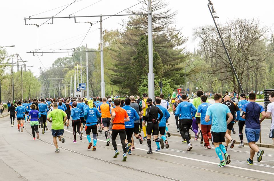 Peste 4.000 de alergători pe străzile Clujului! Un kenyan a câștigat maratonul