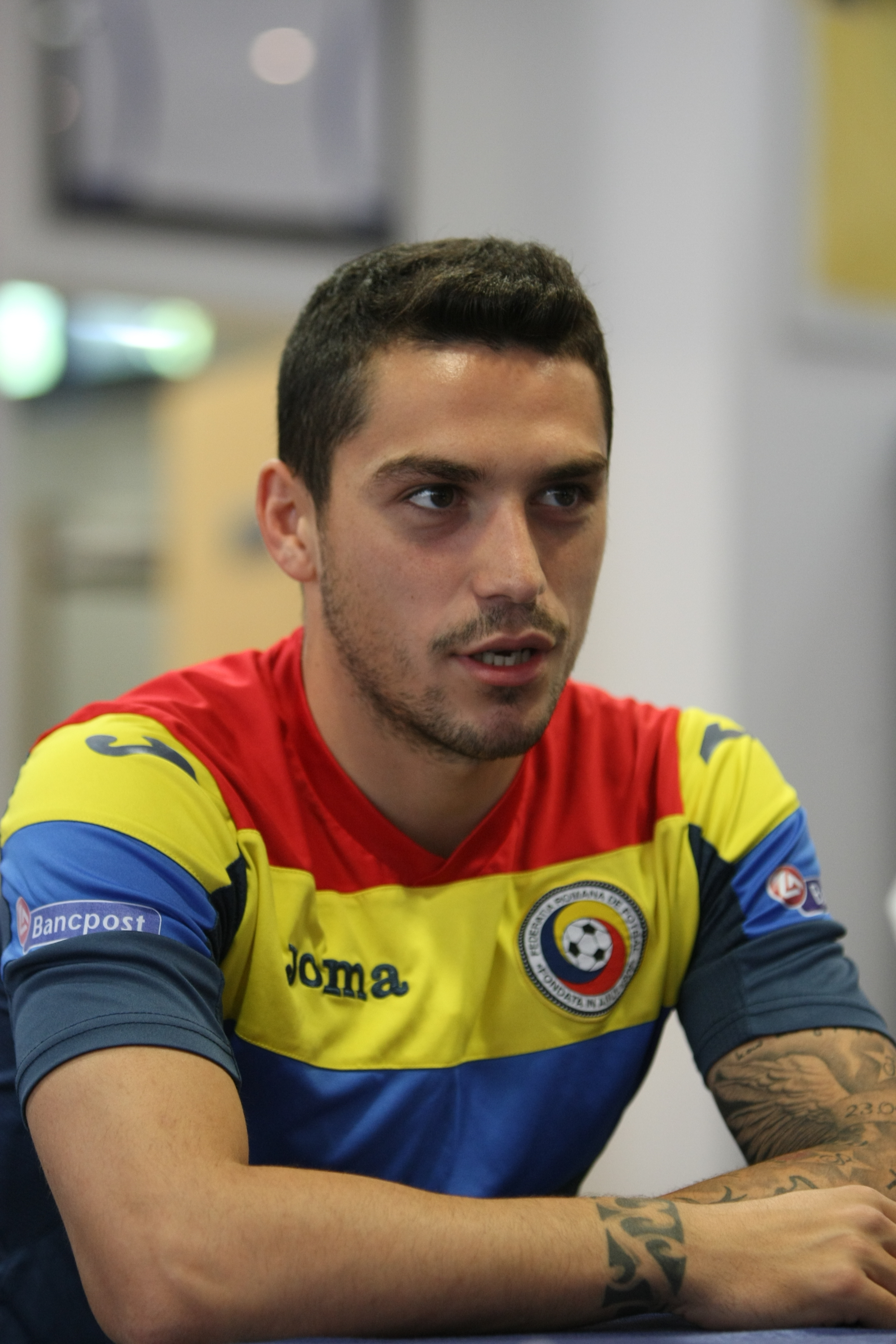 Euro 2016. Nicușor a devenit Nicolae! ”Mă simt bine cu 10 pe spate, dar lumea să nu se aștepte să fiu Hagi!”. Vom avea ”generația lui Stanciu”? ”Să fie rezultate, apoi știți voi să ne botezați” | FOTO&VIDEO EXCLUSIV