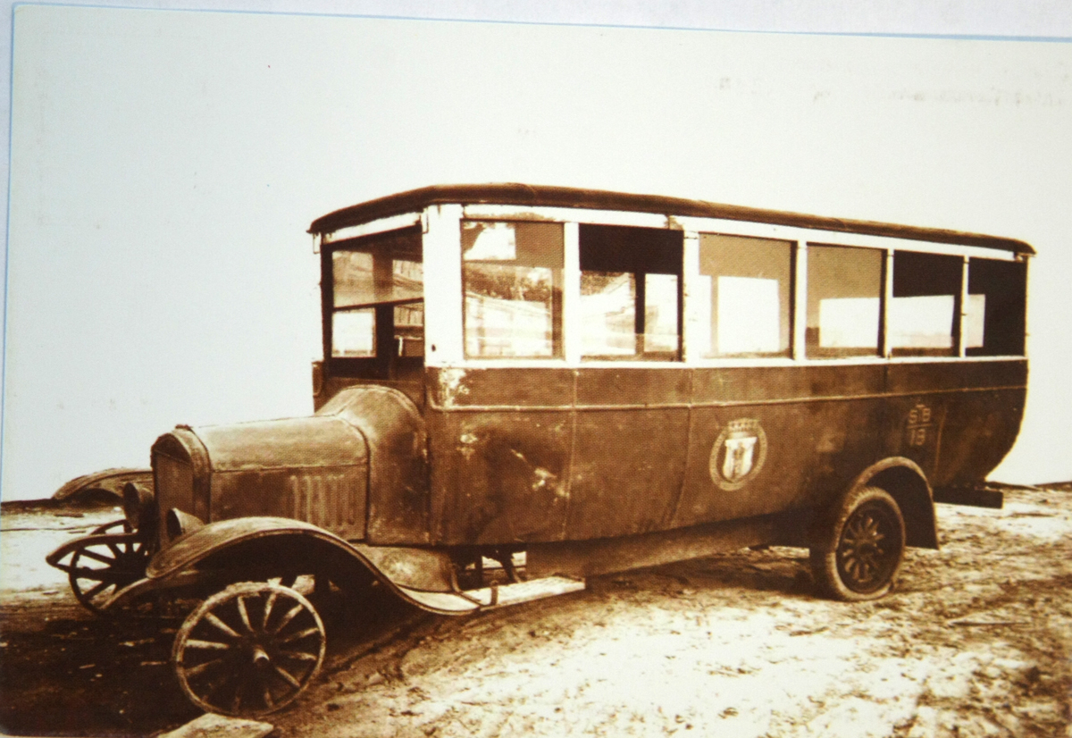 RATB revine la numele pe care-l avea acum 100 de ani. Cum arătau atunci autobuzele Bucureștiului