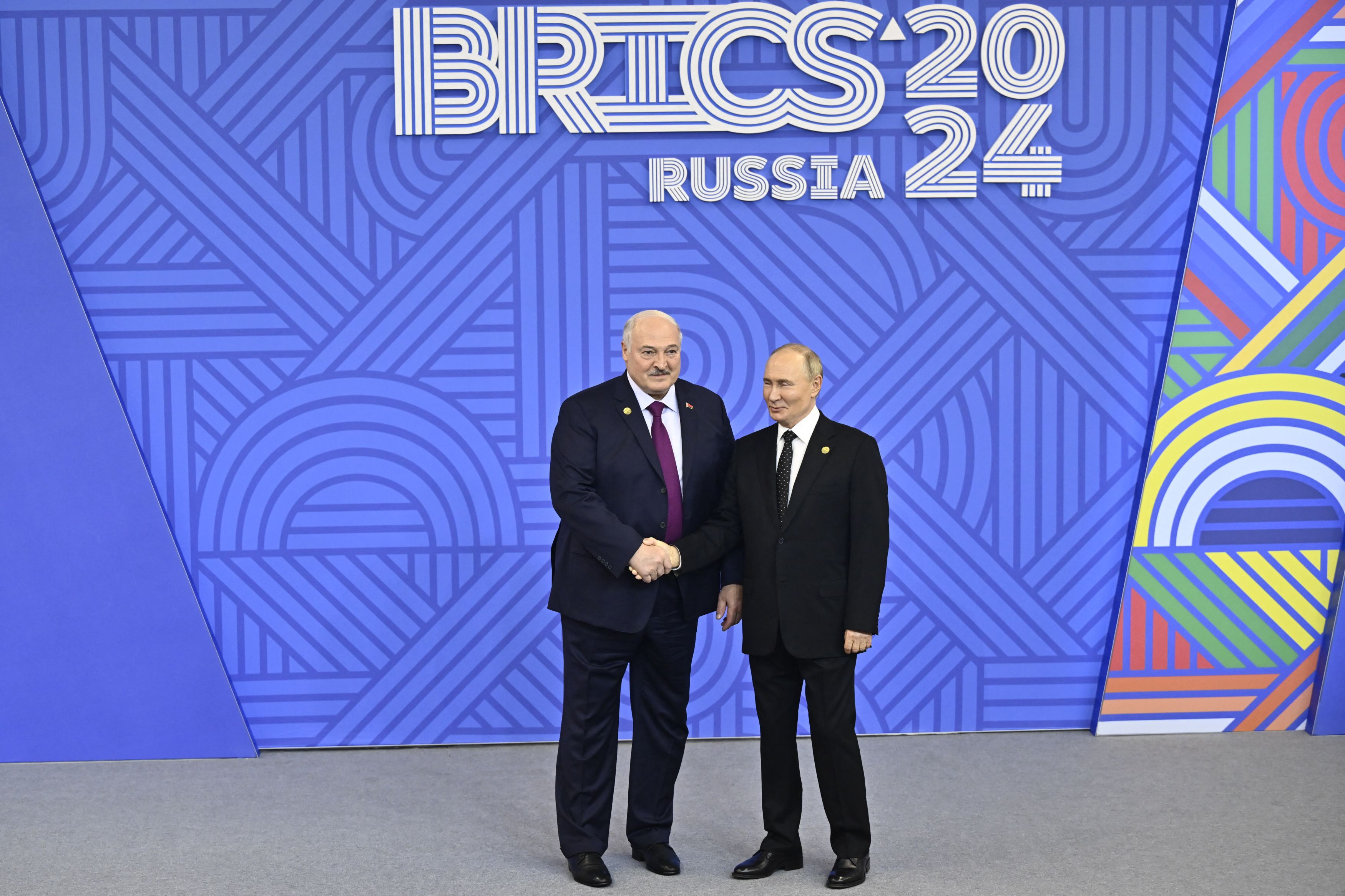 Putin, liderul lumii de la Kazan. Spectacolul unui club de dictatori care se prezintă ca victime ale Occidentului 