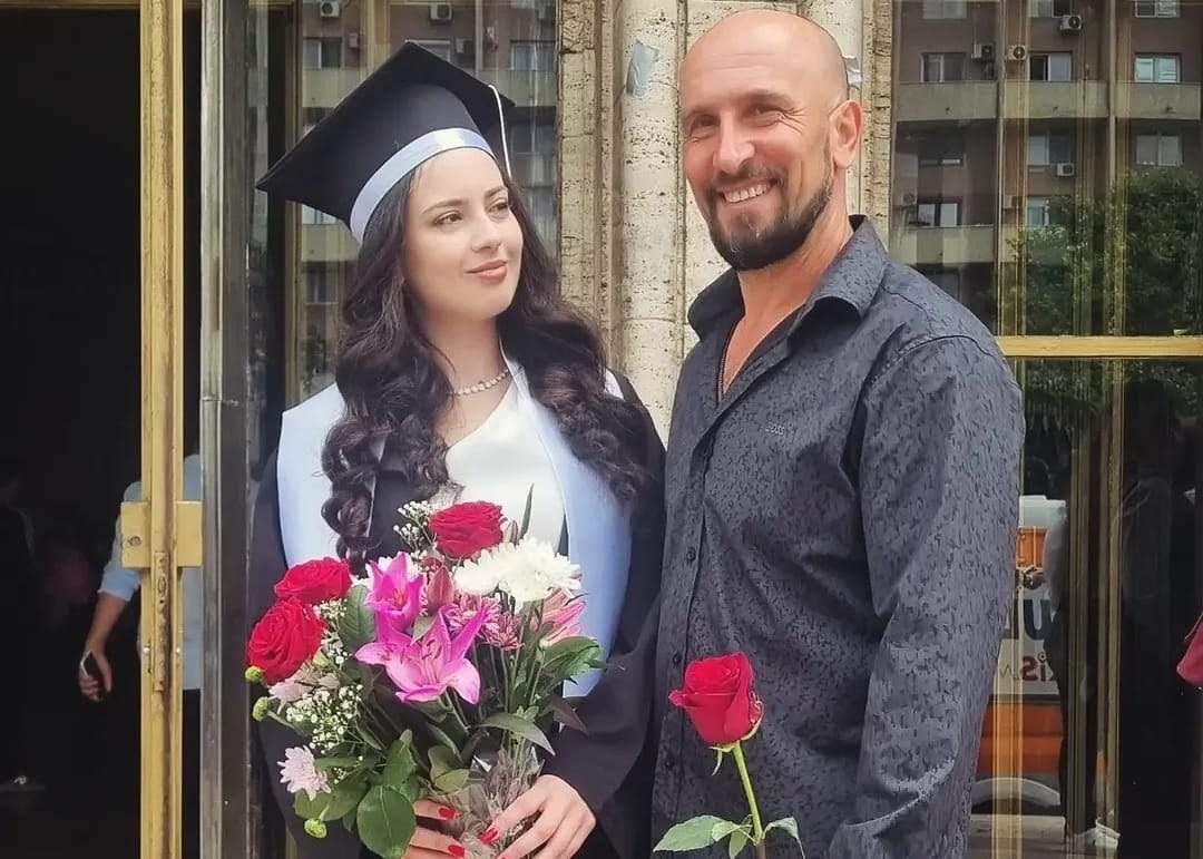 Primele imagini cu fiica iubitului Ancăi Țurcașiu. Tânăra a absolvit facultatea, iar artista a fost alături de ea. „Un vis împlinit”