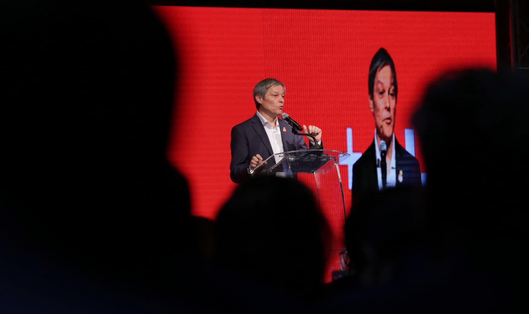 UPDATE. Dacian Cioloş a fost ales preşedintele Partidului Libertăţii, Unităţii şi Solidarităţii