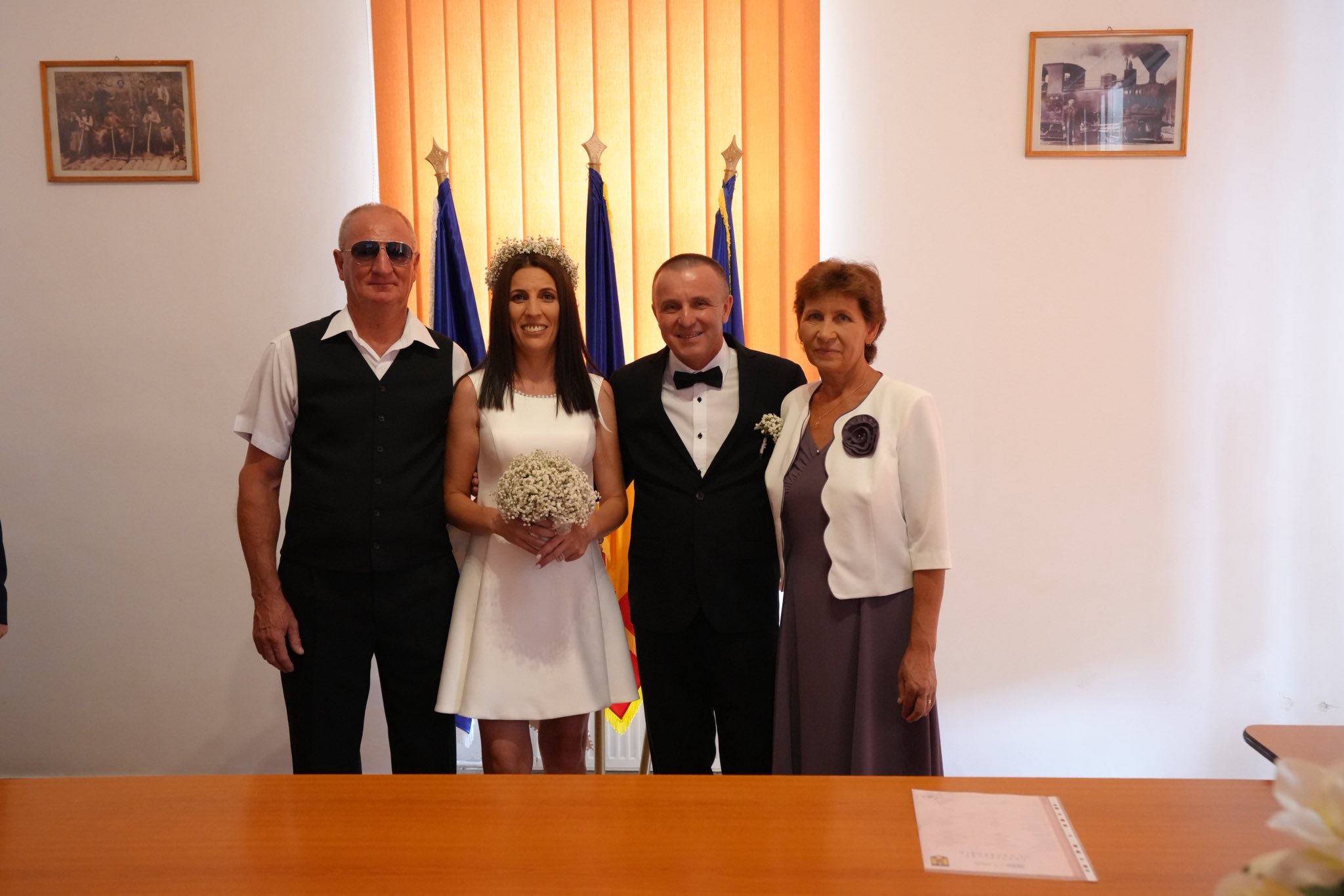Cum a apărut Roxana Vancea la cununia civilă a surorii ei, Minodora. Rochia vedetei a atras atenția tuturor