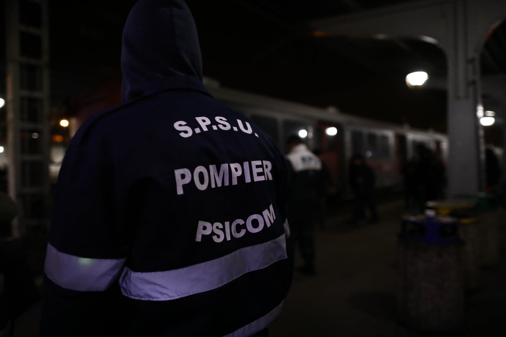 FOTO | Incident grav în Gara de Nord! Un tren nu a frânat la timp și aproape a intrat pe peronul central