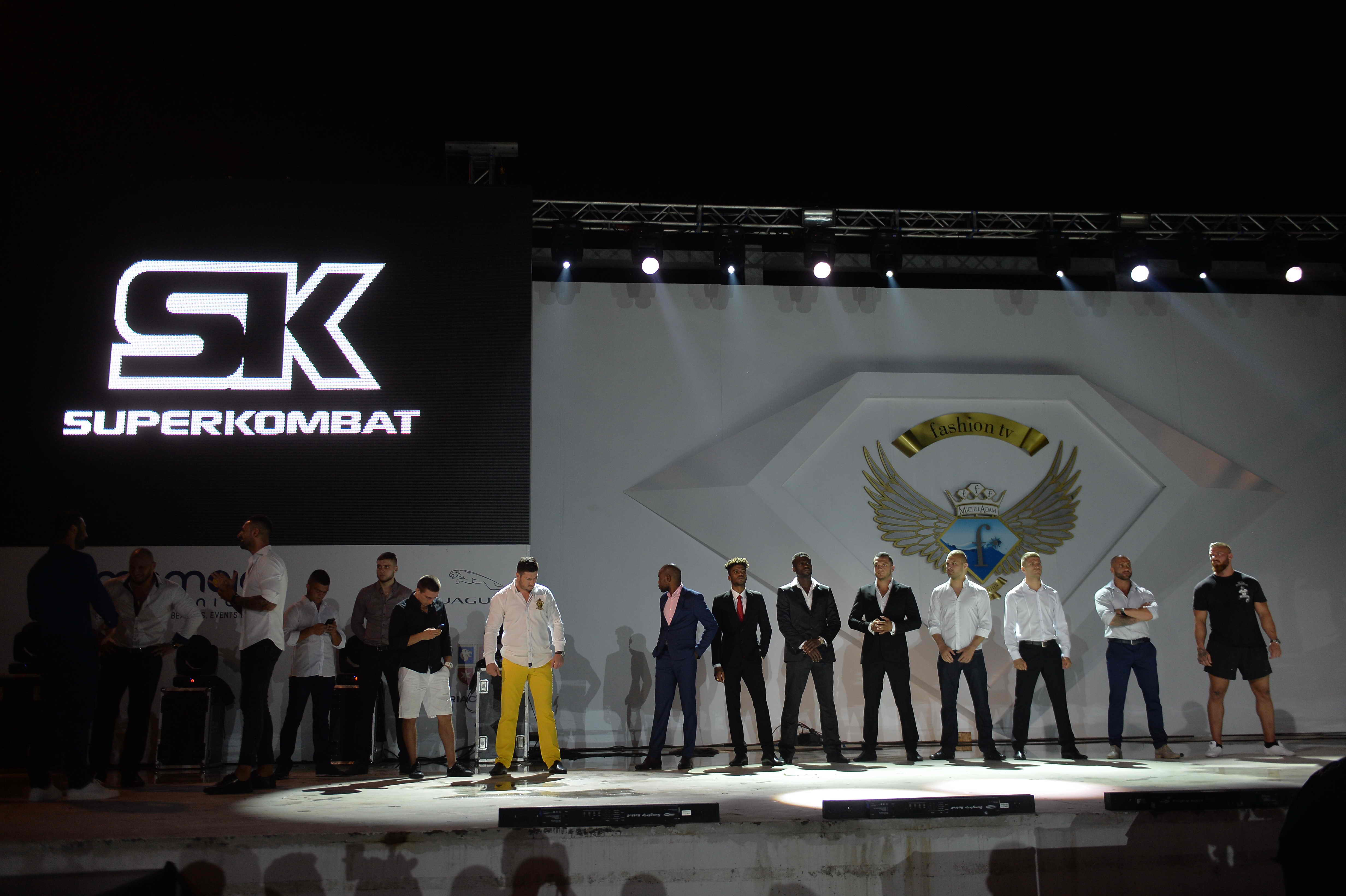 Luptătorii de la Superkombat Mamaia au trecut cu bine de proba cântarului / GALERIE FOTO
