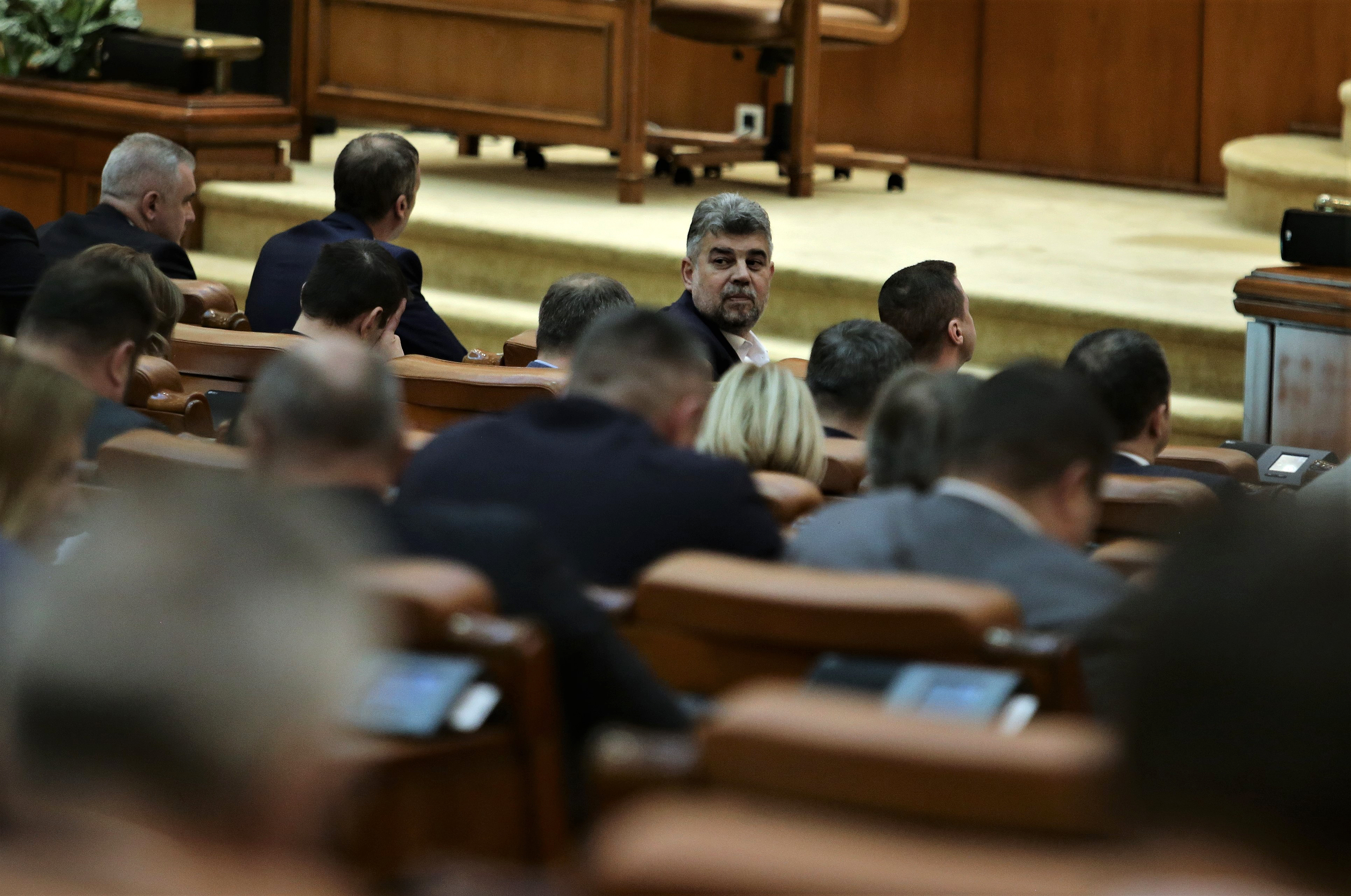 Ziua în care democrația a încasat patru gloanțe. Cum a schimbat AUR prin forță regulile din Parlament&nbsp;