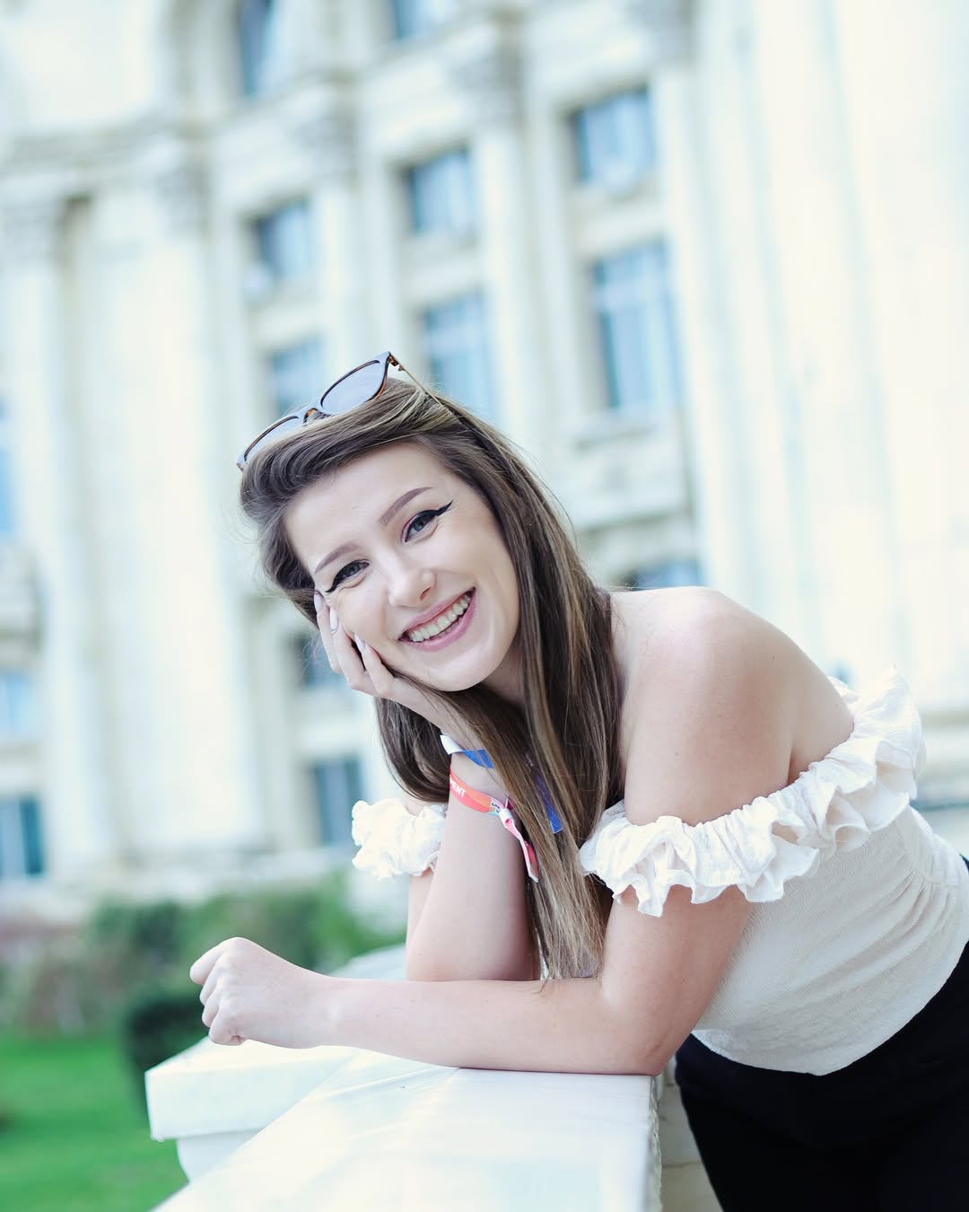 Andreea Ursu, alias „Foxify”, tânăra din Vatra Dornei devenită idol în online. „În Franța am vrut să mă angajez la Carrefour”