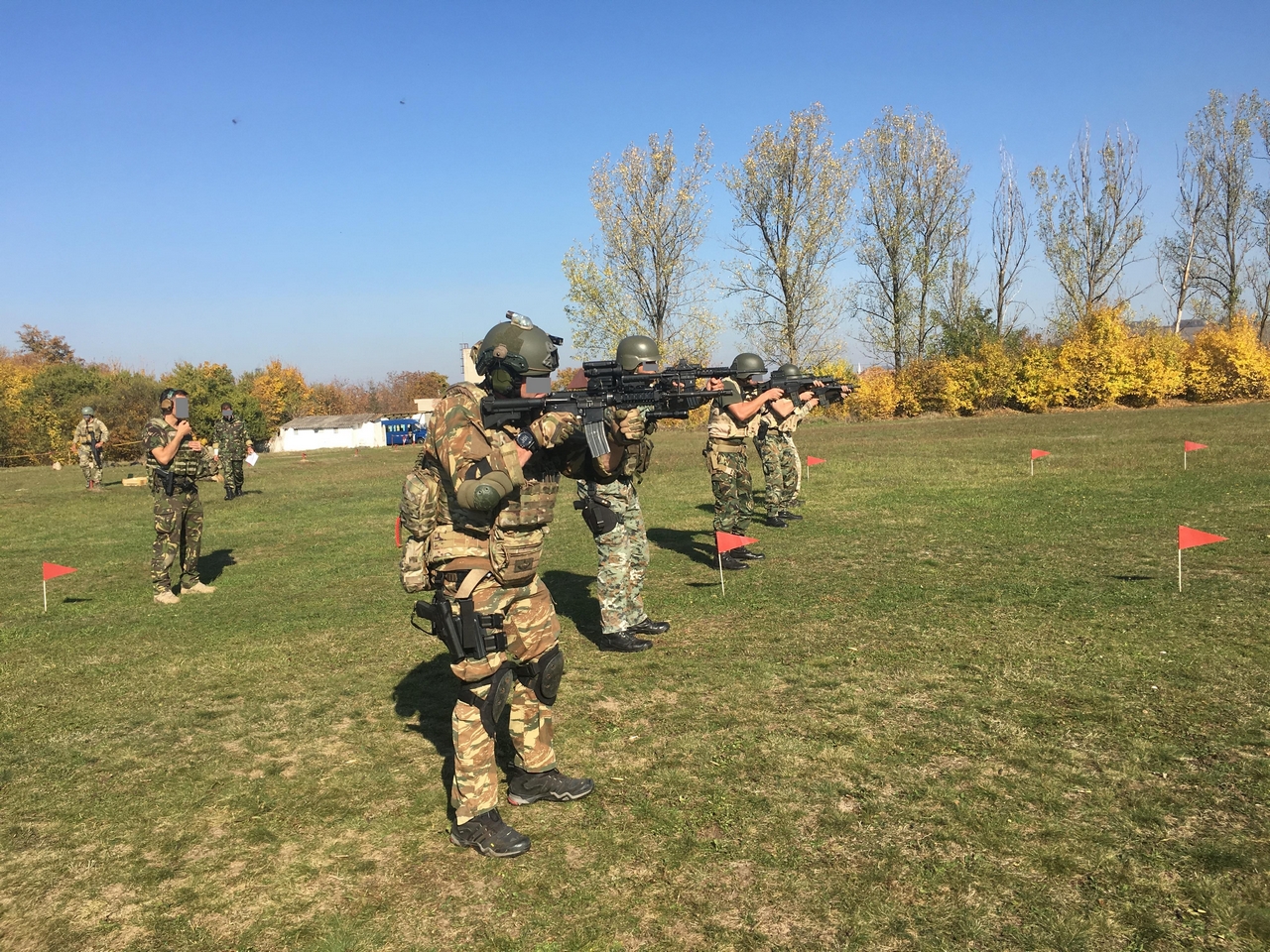GALERIE FOTO | Exerciţiu militar spectaculos la Târgu Mureş. Elita forțelor speciale, antrenamente la limită