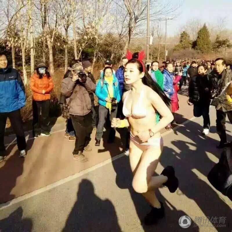 Chinezii fac lucruri trăsnite. Dan Petrescu și Budescu au rămas mască / GALERIE FOTO