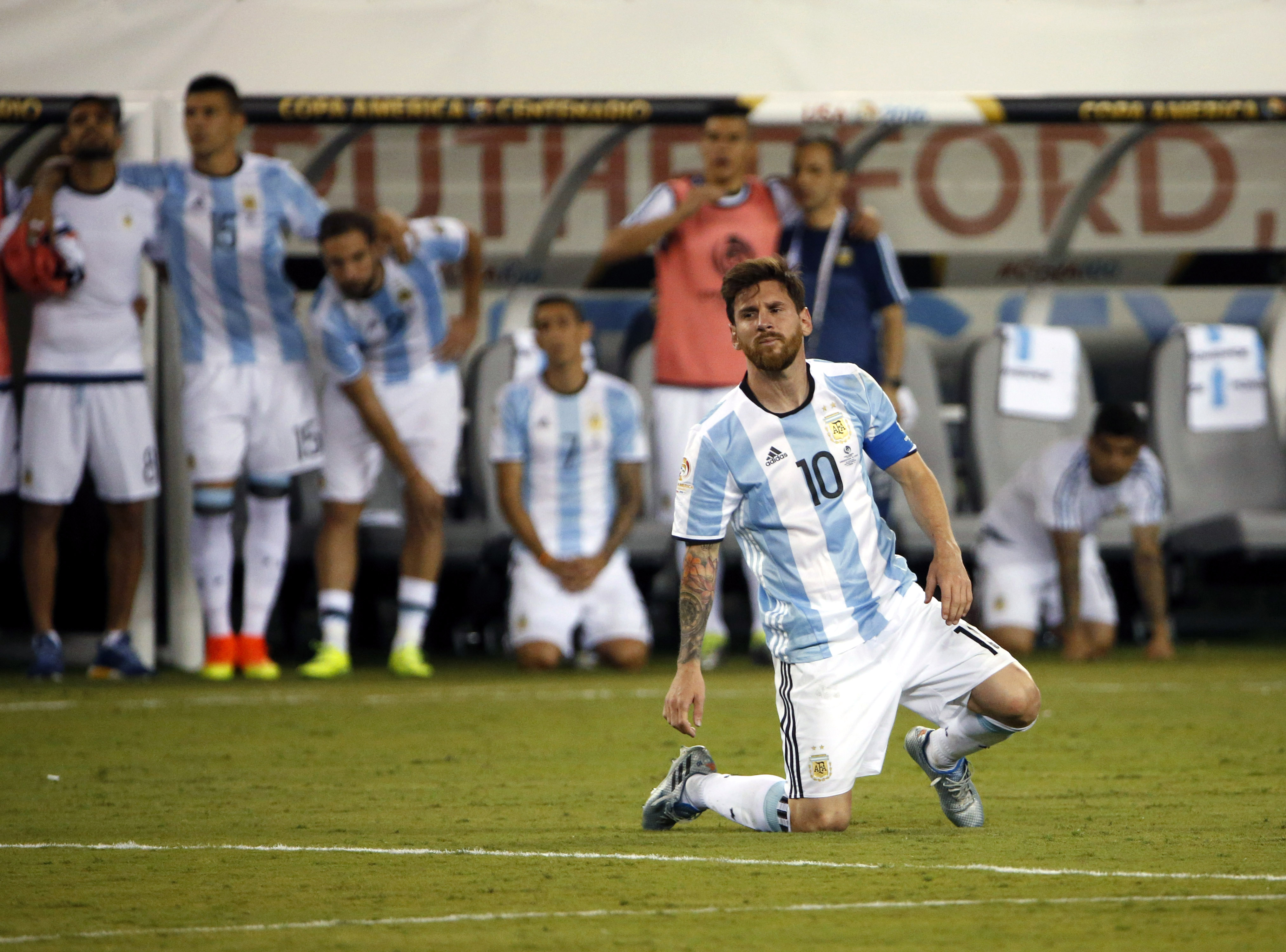 Copa America 2016. Bombă în fotbalul mondial: Messi și-a anunțat retragerea din naționala Argentinei! Drama cu Chile i-a pus capac! GALERIE FOTO & VIDEO