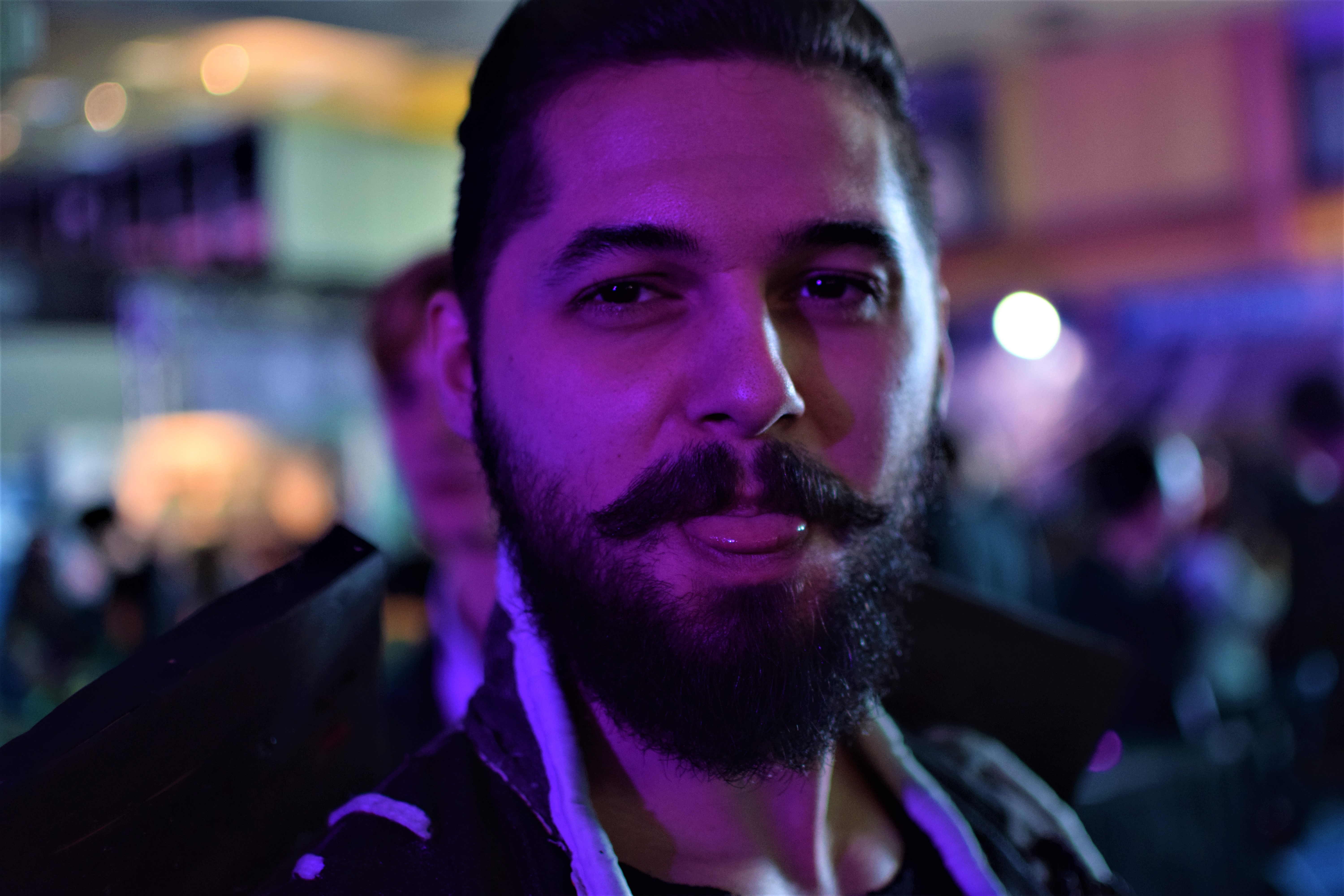 VIDEO&FOTO | Au mai mulți fani decât o vedetă, dar nu apar la TV. Secretele gamerilor și vlogărilor din România
