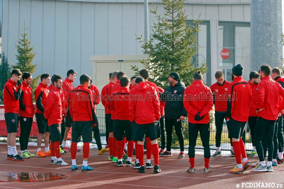 Dinamo s-a reunit la Izvorani! Antrenorul Mircea Rednic are la dispoziție cinci portari! Au absentat Gnohere și Essombe / GALERIE FOTO