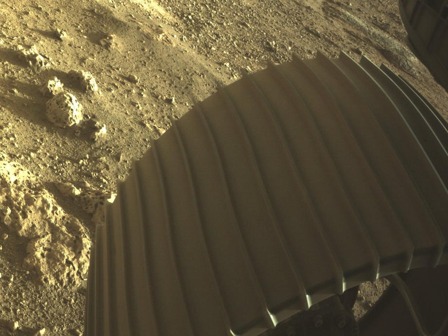 Noi imagini spectaculoase trimise de pe planeta Marte de roverul Perseverance al NASA