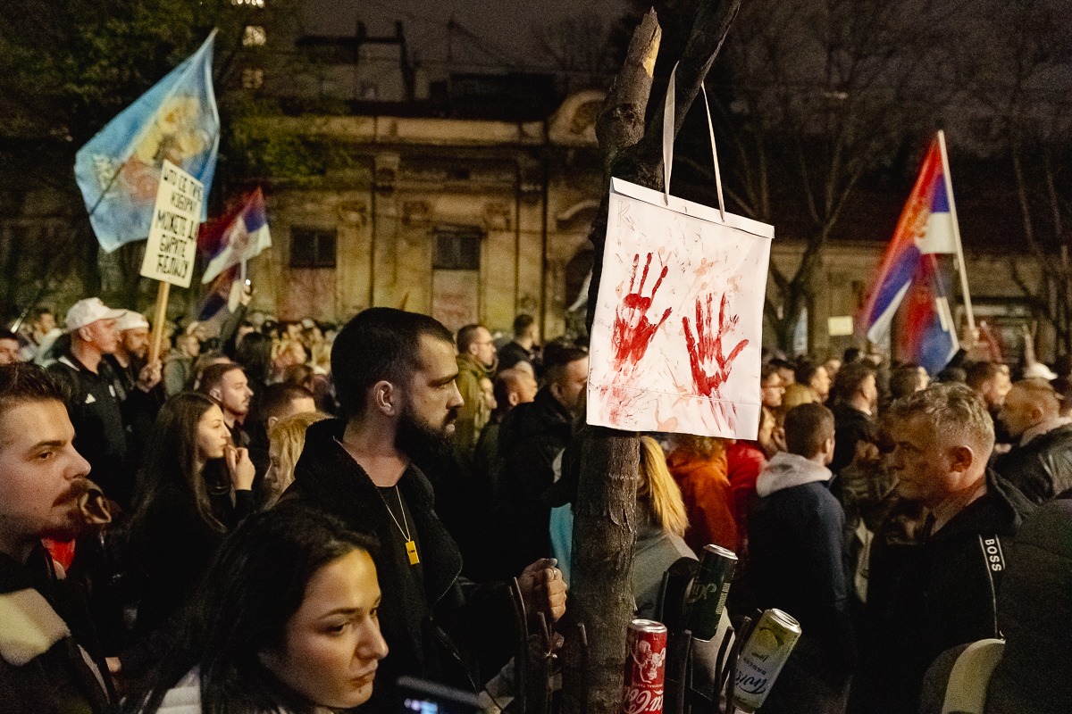 Român la protestul uriaș din Belgrad: „Asta e lupta noastră alături de poporul majoritar!”
