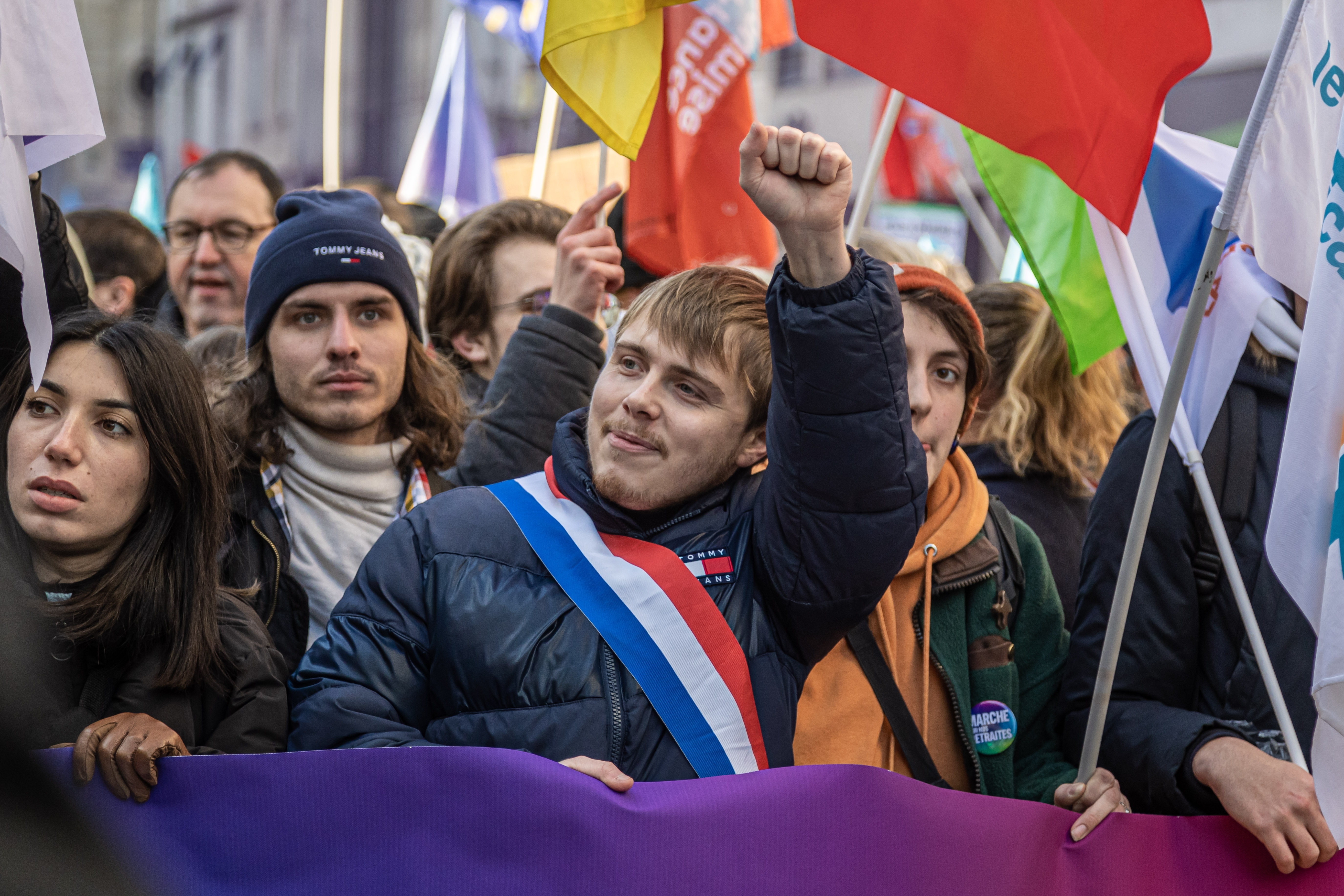 „Macron, suntem aici!”. Noi proteste la Paris, împotriva creșterii vârstei de pensionare