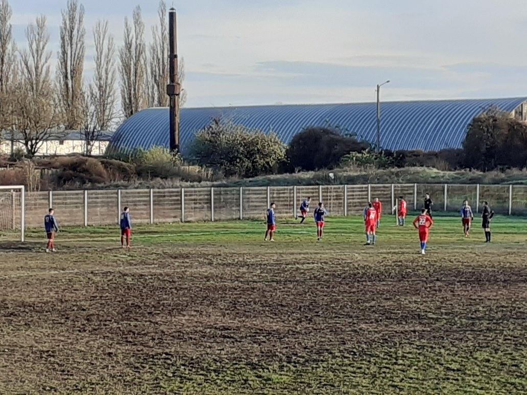 Stadionul din Calafat pe care s-a lansat Gică Popescu a ajuns o ruină! Clubul, prins la mijloc în disputele dintre primar și consilierii locali