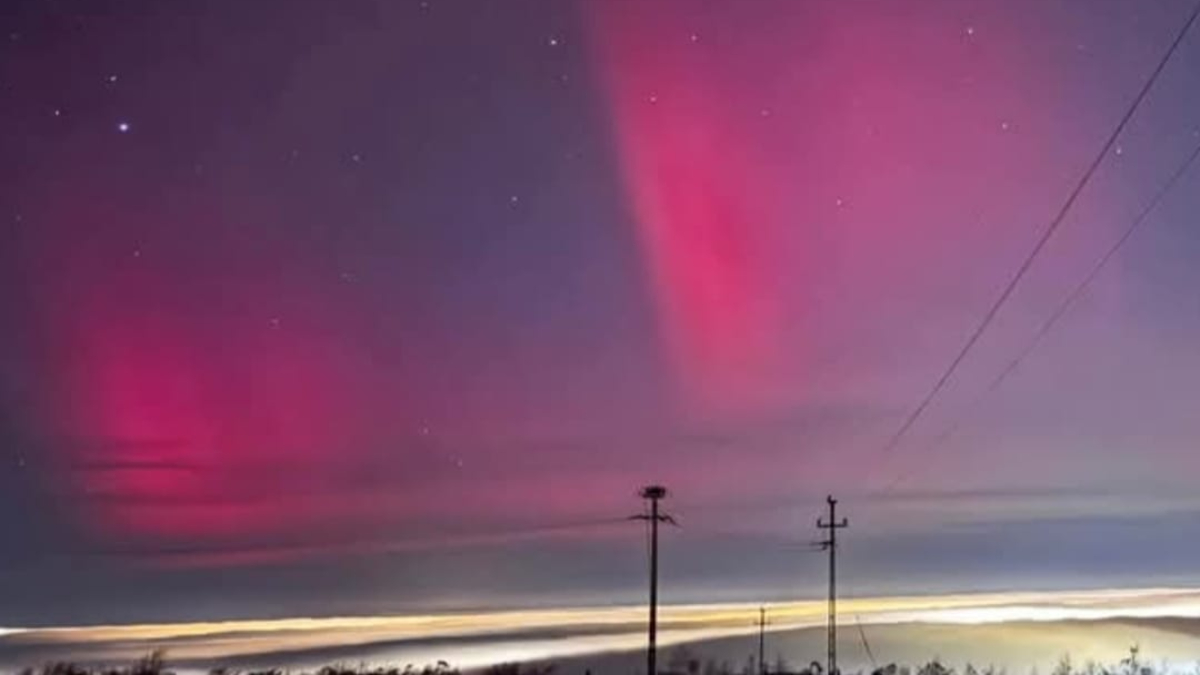 Imagini spectaculoase la Cluj cu aurora boreală vizibilă în noaptea de 1 ianuarie