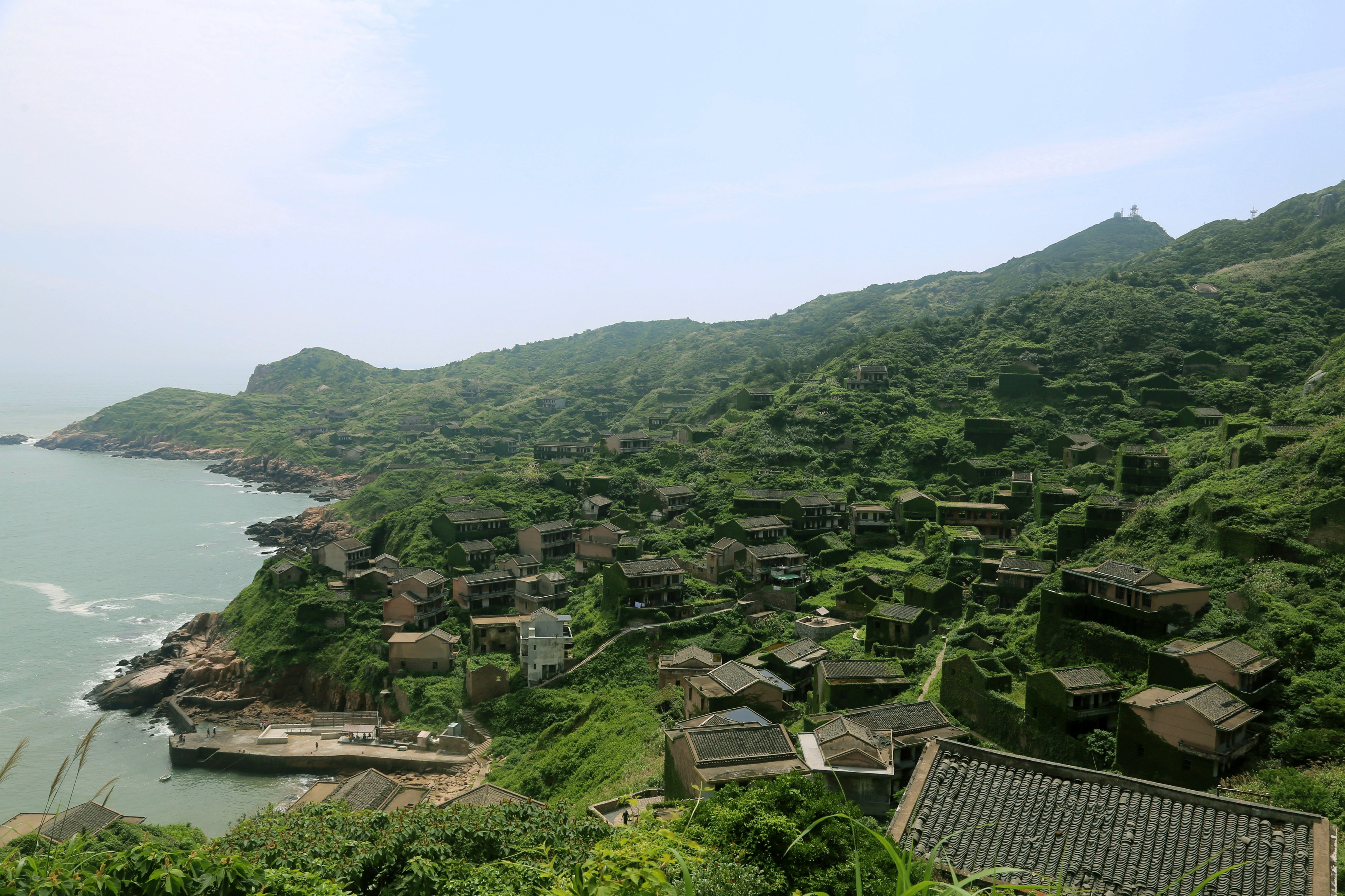 Orașul abandonat din China care a devenit atracție turistică dintr-un motiv surprinzător