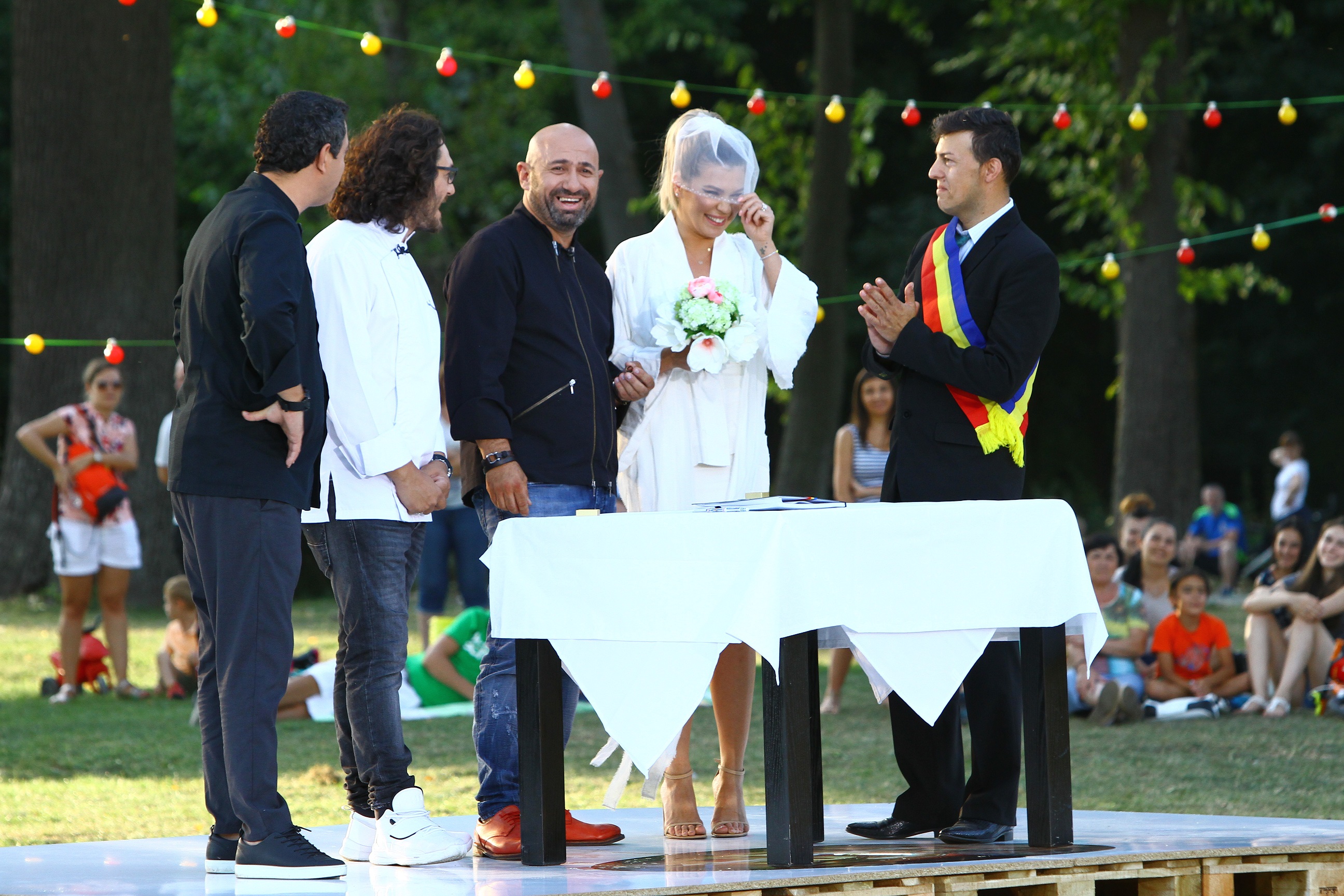 Surpriză de proporții la "Chefi la cuțite". Gina Pistol l-a luat de bărbat | FOTO