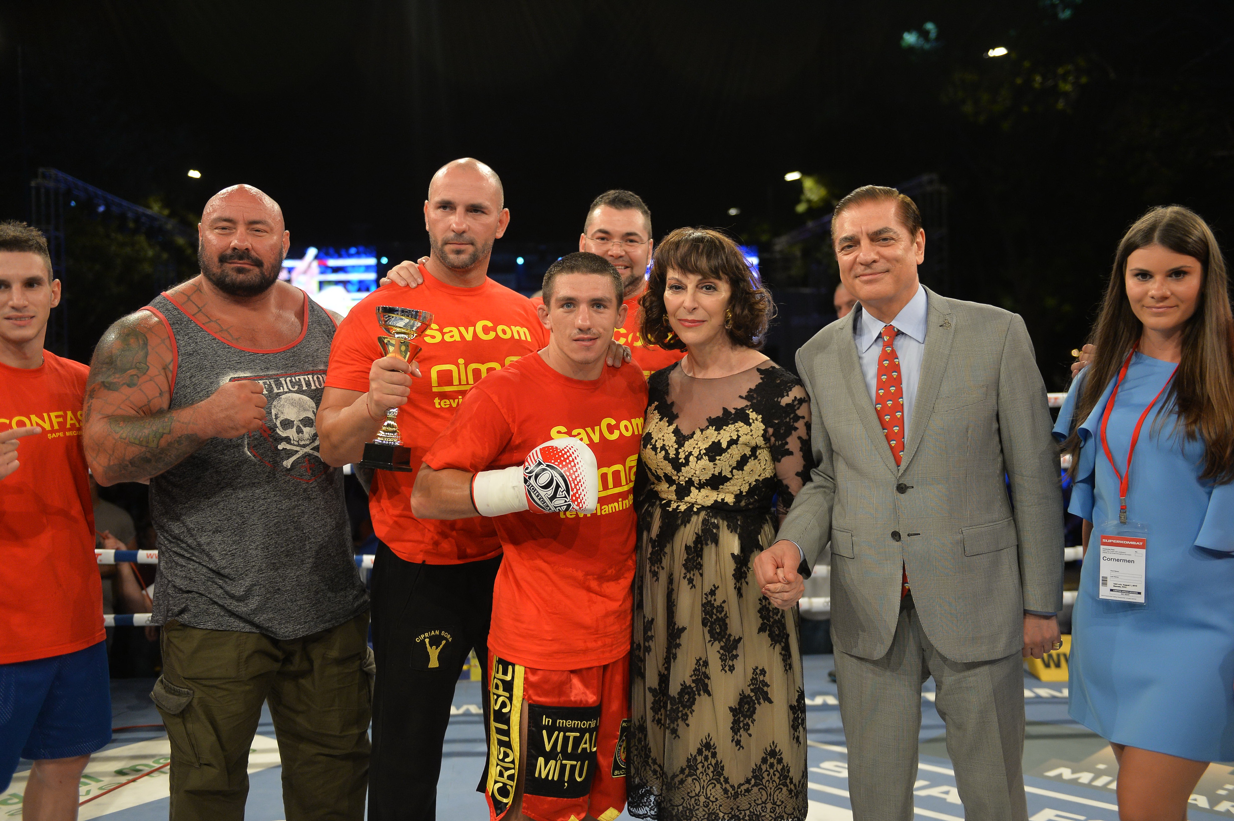 Andrei Stoica îşi păstrează centura de campion mondial / GALERIE FOTO&VIDEO