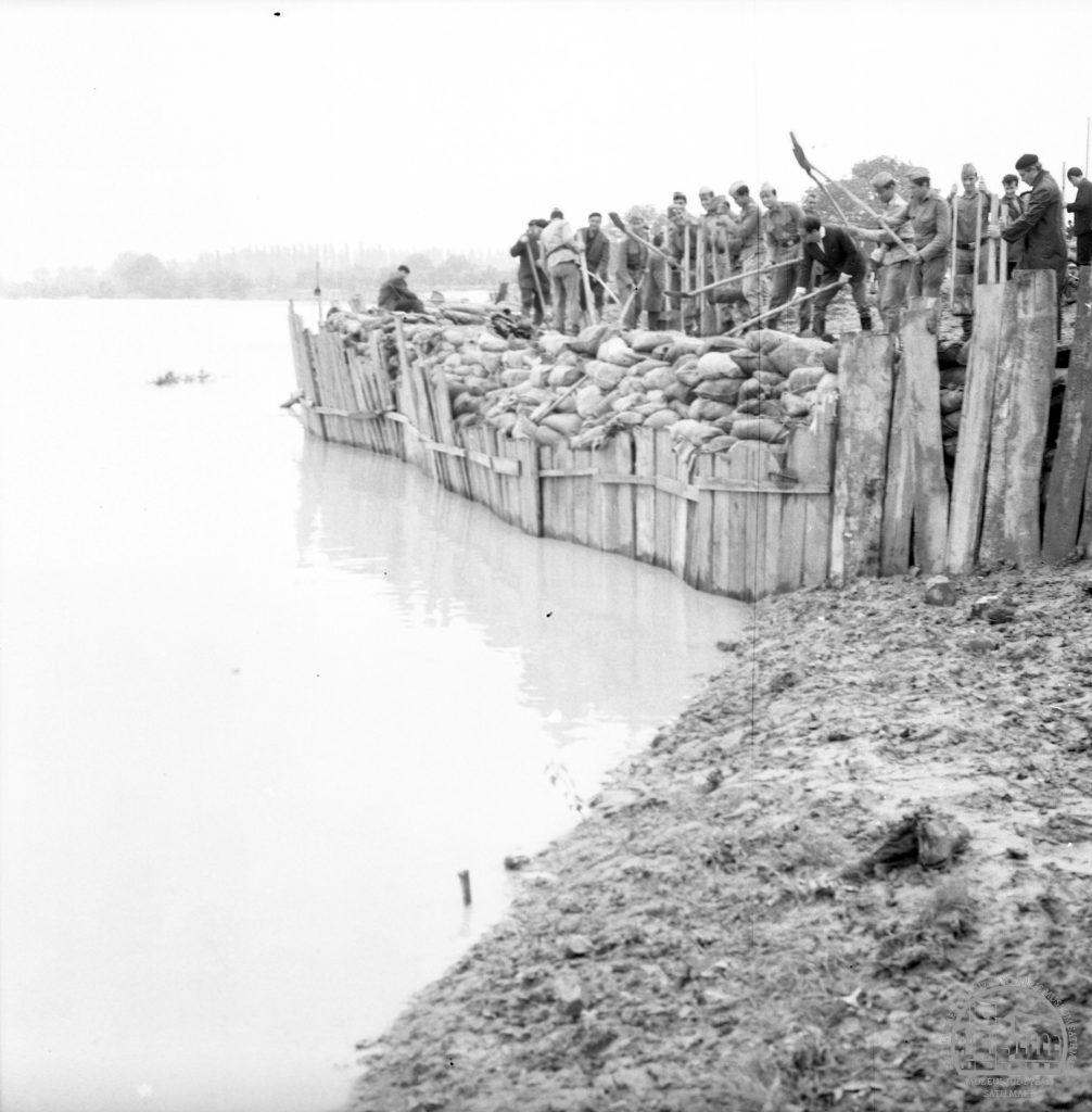 Inundațiile catastrofale din mai 1970. A plouat în Transilvania cât să acopere toată România cu un strat de opt centimetri de apă