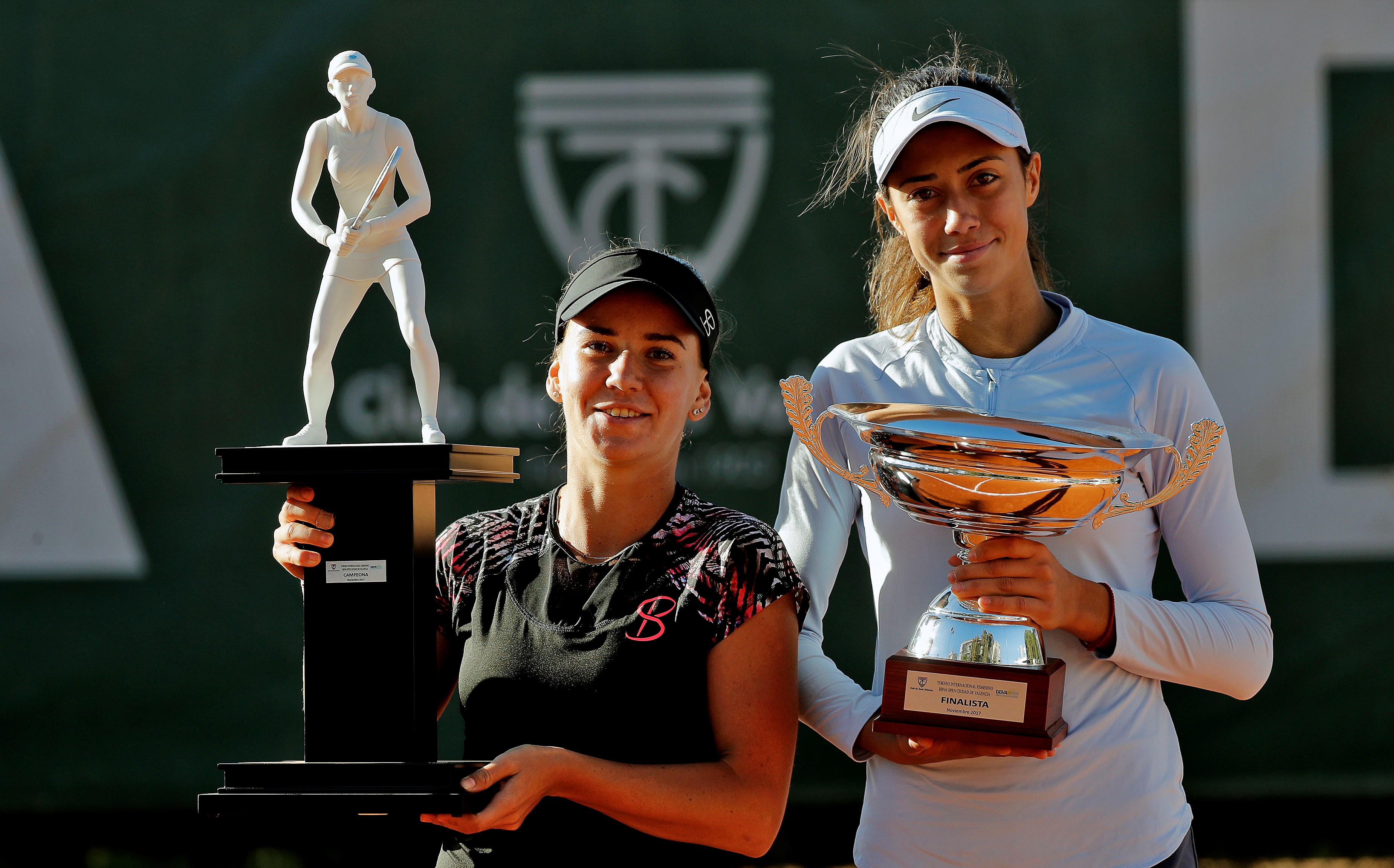Jucătoarea română Irina Maria Bara a câștigat turneul ITF de la Valencia (Spania) / GALERIE FOTO