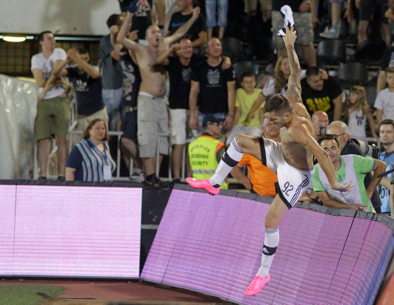 Jucătorii lui Partizan au sărbătorit calificarea în chiloți