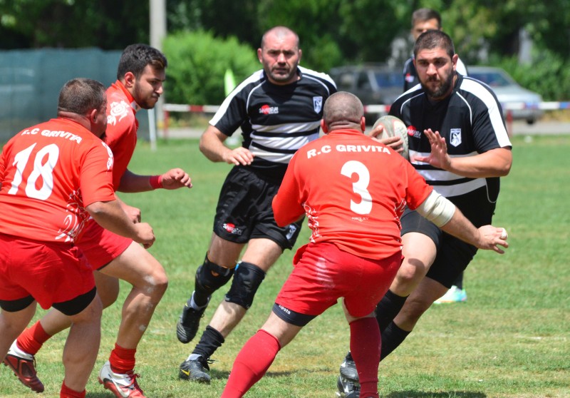 Sportul și Grivița, cele mai vechi echipe, își dispută întâietatea în liga a treia / FOTO