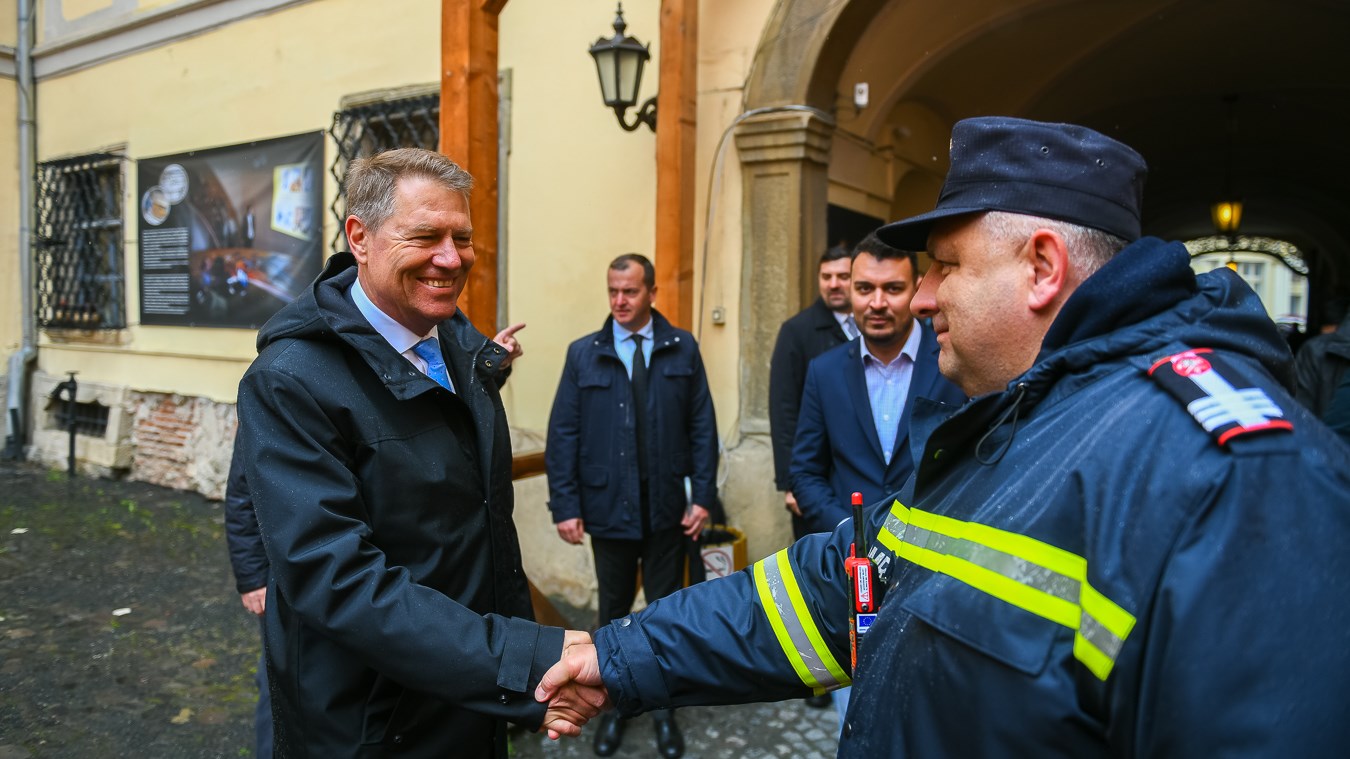 FOTO | Preşedintele Klaus Iohannis a verificat pregătirile pentru Summitul UE de la Sibiu: "Sigur că am emoţii. Sper ca totul să funcţioneze foarte bine"