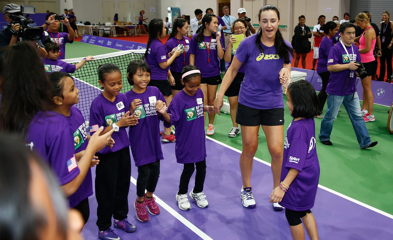 VIDEO/ Ce galerie fantastică va avea Simona Halep la meciul cu Serena Williams